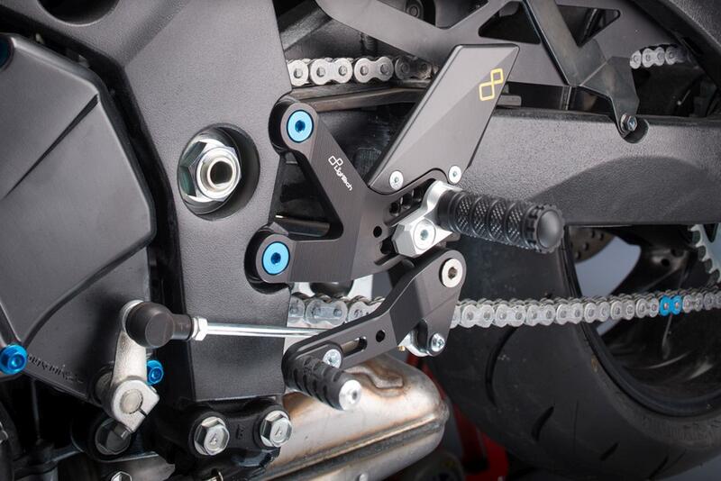 Adjustable Rear Sets With Fold Up Foot Pegs for Suzuki Naturale